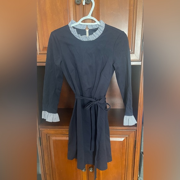 Long Sleeve Ruffle Detail Shirtdress - Picture 4 of 7